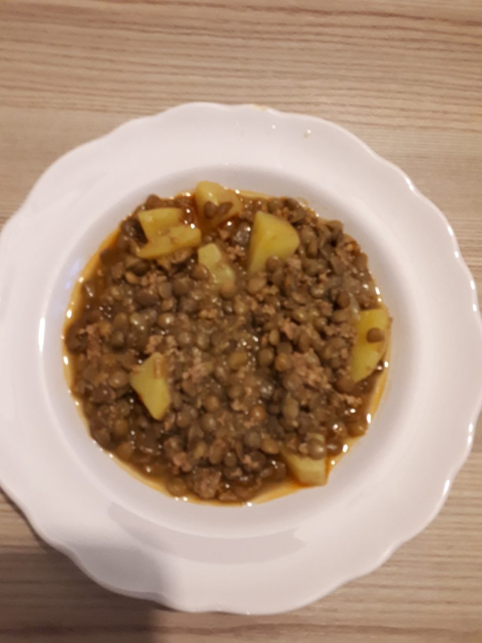 Kıymalı Yeşil Mercimek Çorbası Tarifi Kıymalı Yeşil Mercimek Çorbası Tarifi